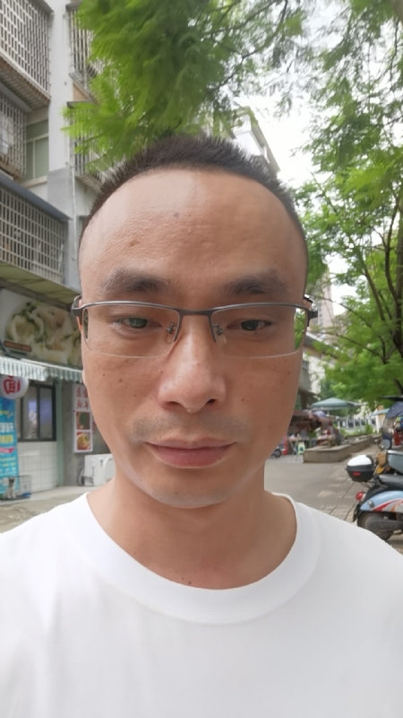 孤狼的第一张照片--邵阳相亲服务中心