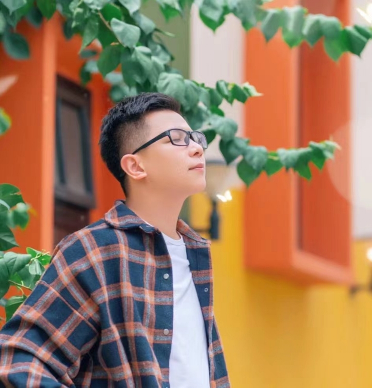 版本之子的第一张照片--邵阳相亲服务中心